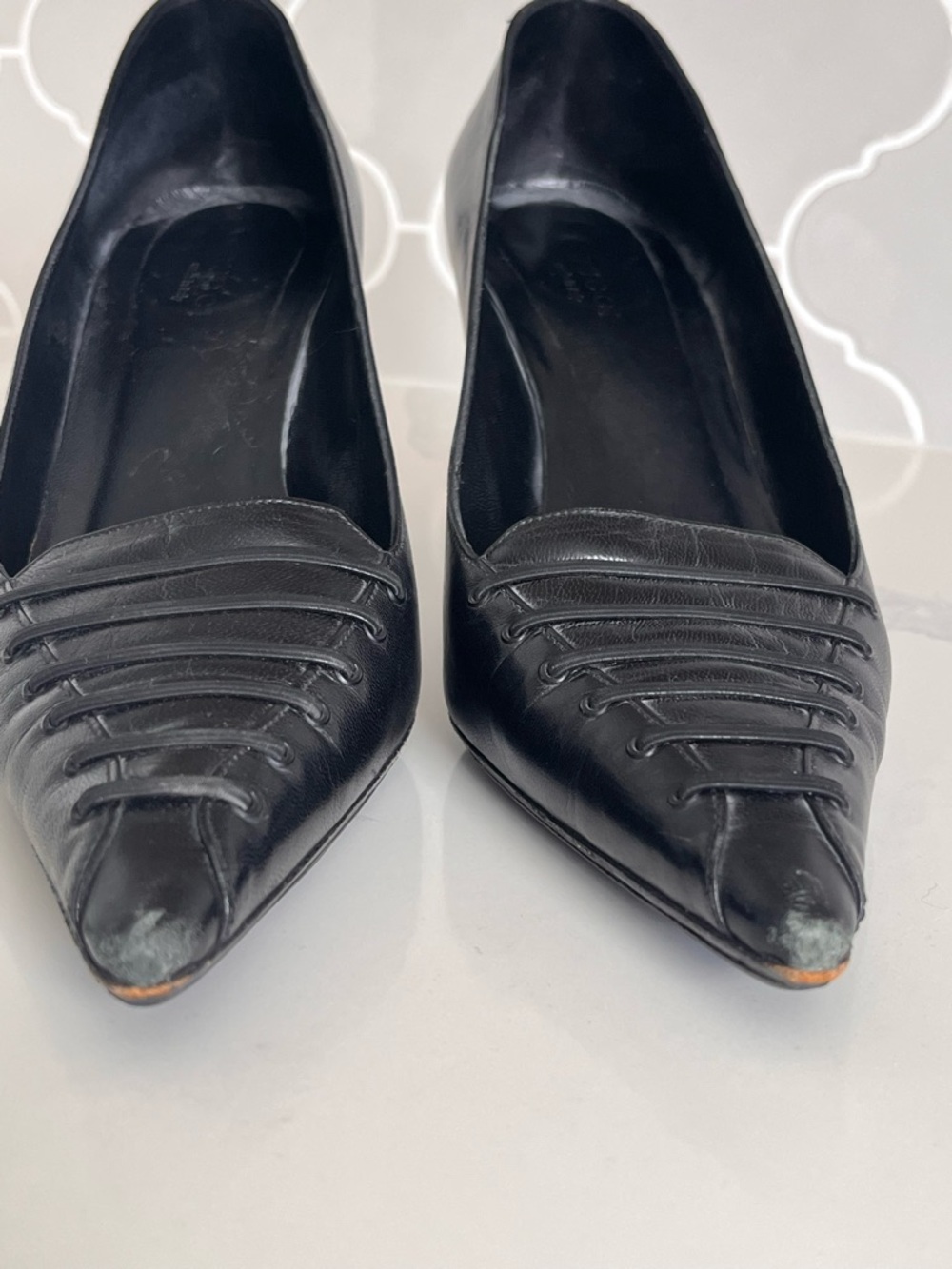 Gucci pointed toe heals - size 8 - Picture 2 of 6